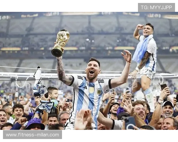 足球历史百大传奇球星榜单揭秘谁是最伟大的球员